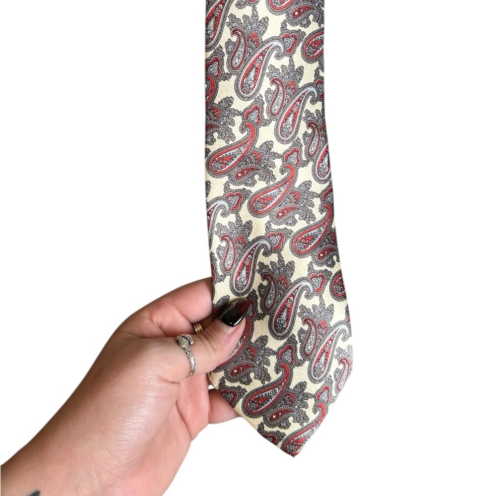 Vintage Cream Paisley Christian Dior Silk Made In USA Tie